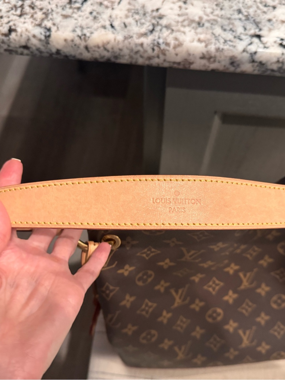 Louis Vuitton Monogram Canvas Shoulder Bag in Brown with Tan Trim - Picture 7 of 9